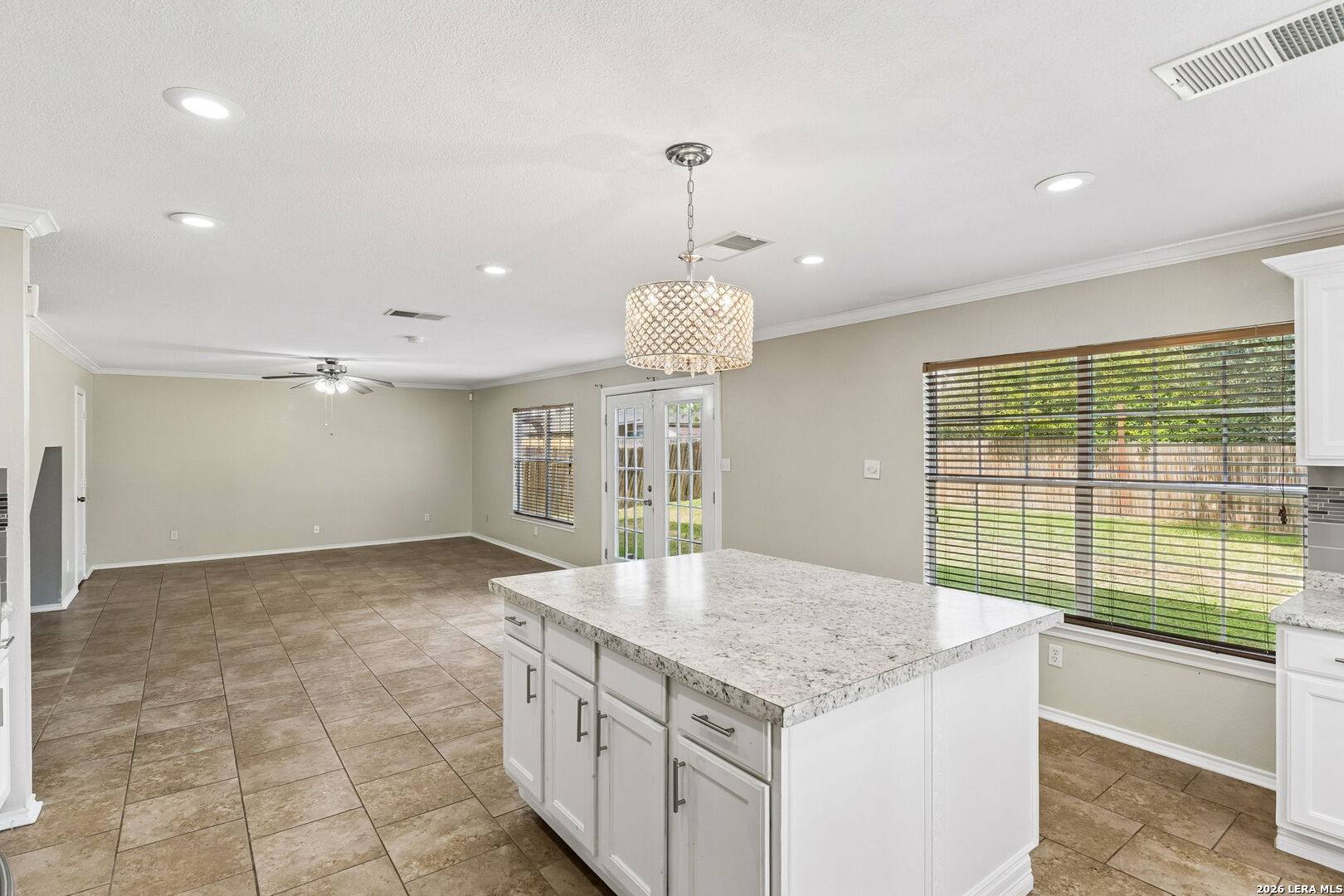 9011 Via Hermosa, San Antonio, TX 78245