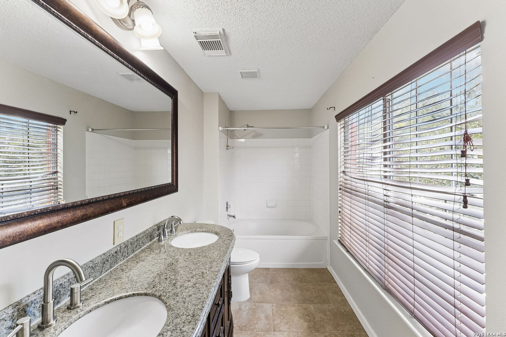 9011 Via Hermosa, San Antonio, TX 78245