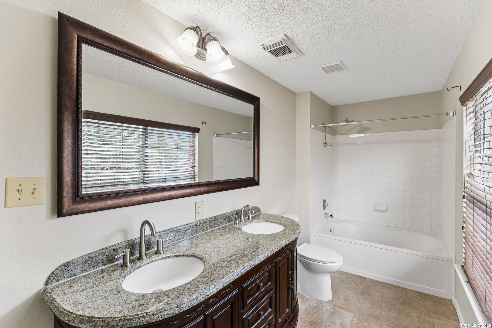 9011 Via Hermosa, San Antonio, TX 78245