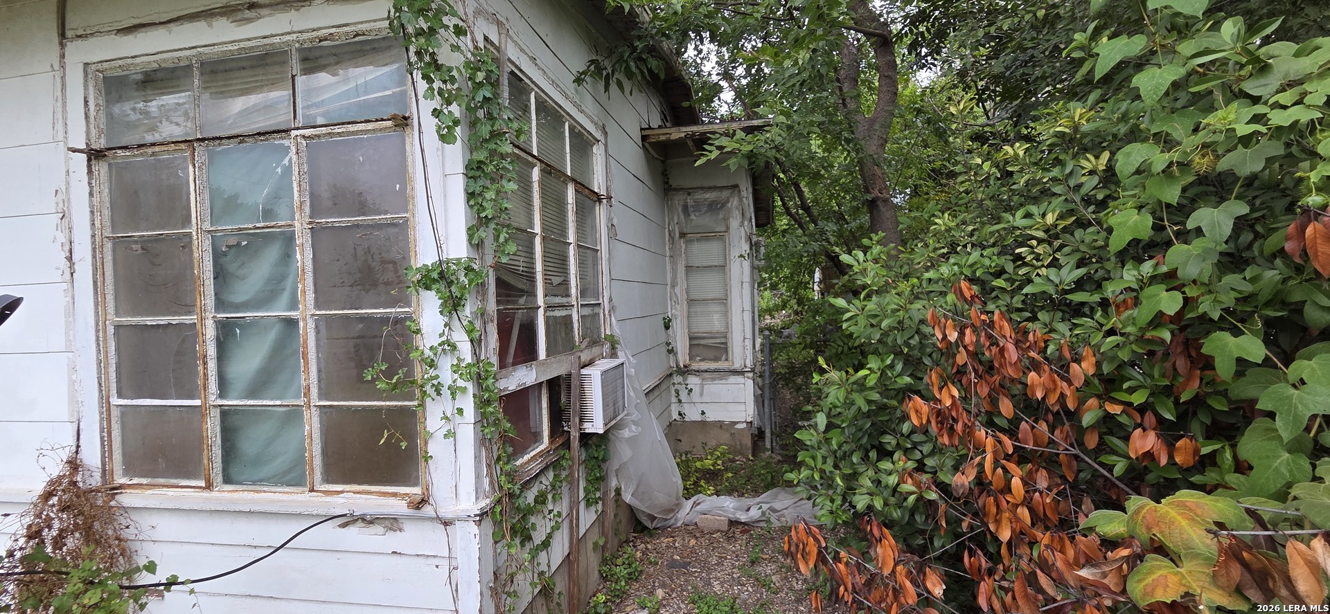 203 SHEILA DR, San Antonio, TX 78209