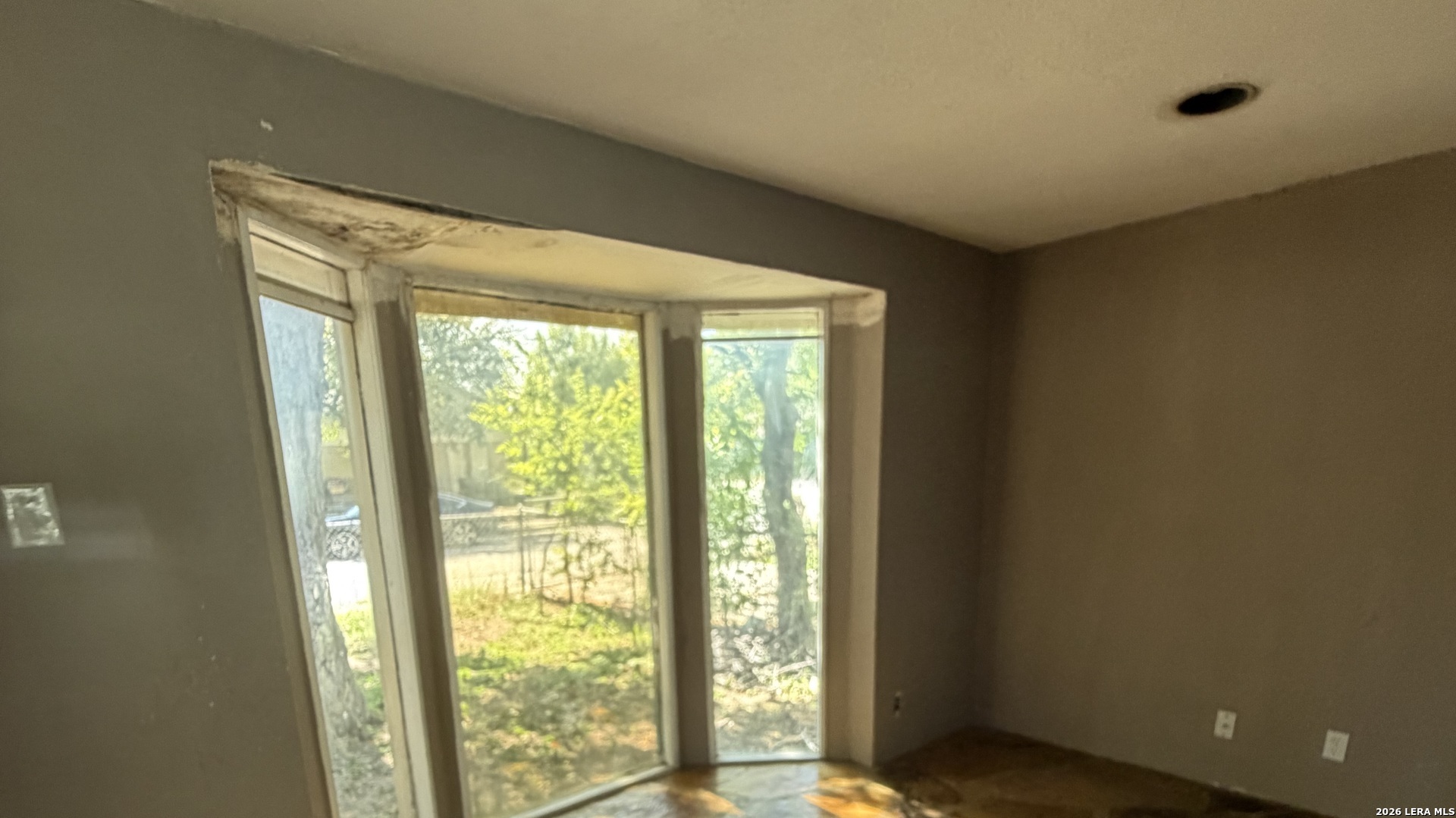 1335 Clower, San Antonio, TX 78201