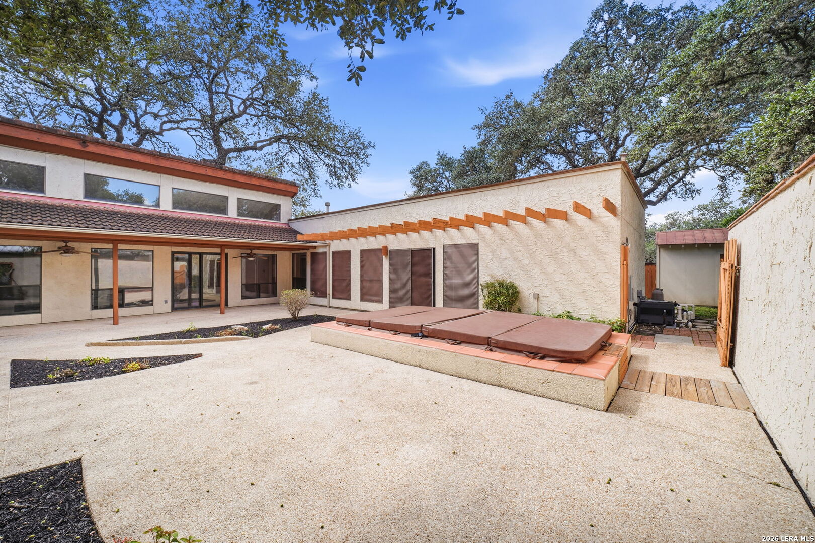 309 Fleetwood Dr, San Antonio, TX 78232