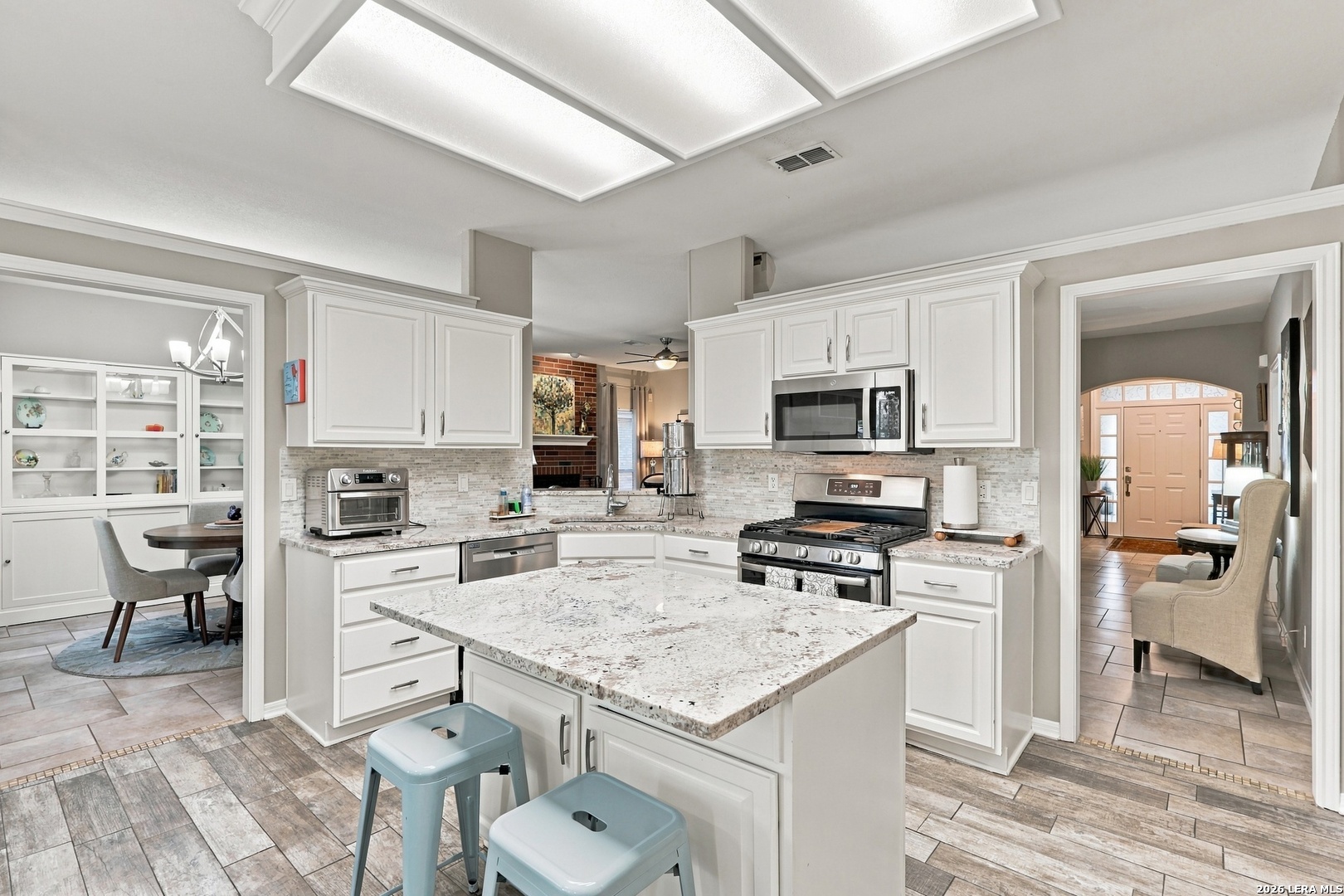 9423 Camino Venado, Helotes, TX 78023