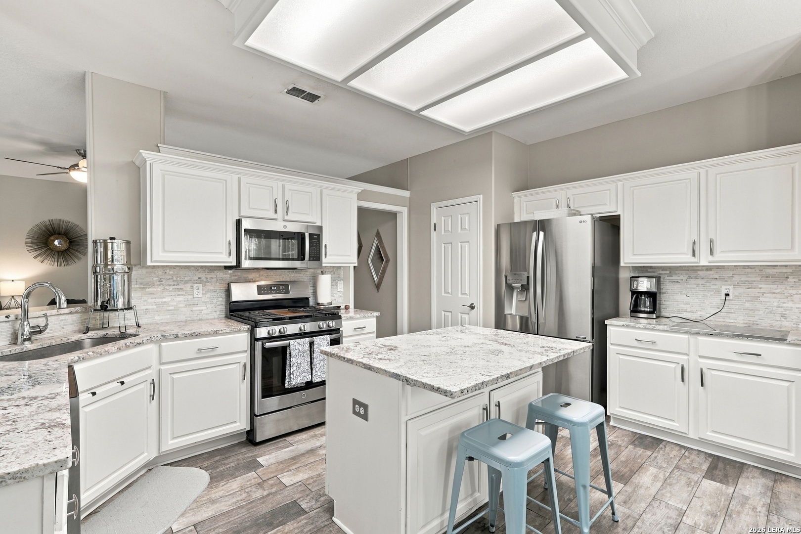 9423 Camino Venado, Helotes, TX 78023