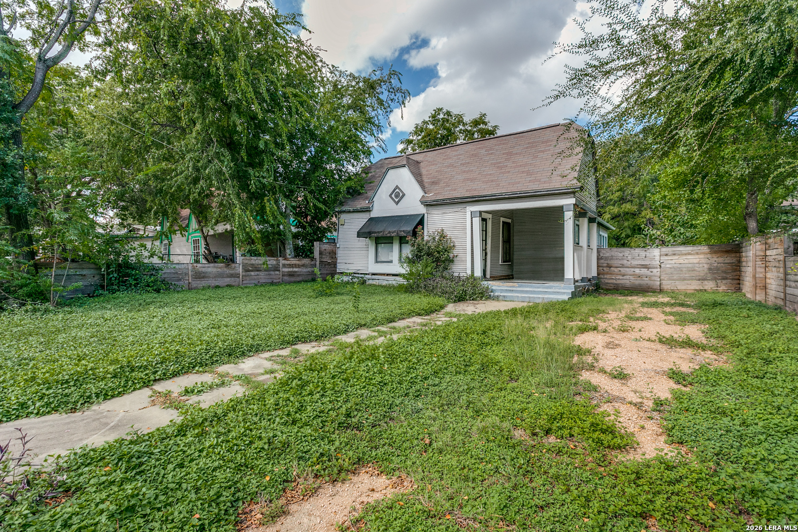 Property photo for 523 E MAGNOLIA AVE, San Antonio, TX