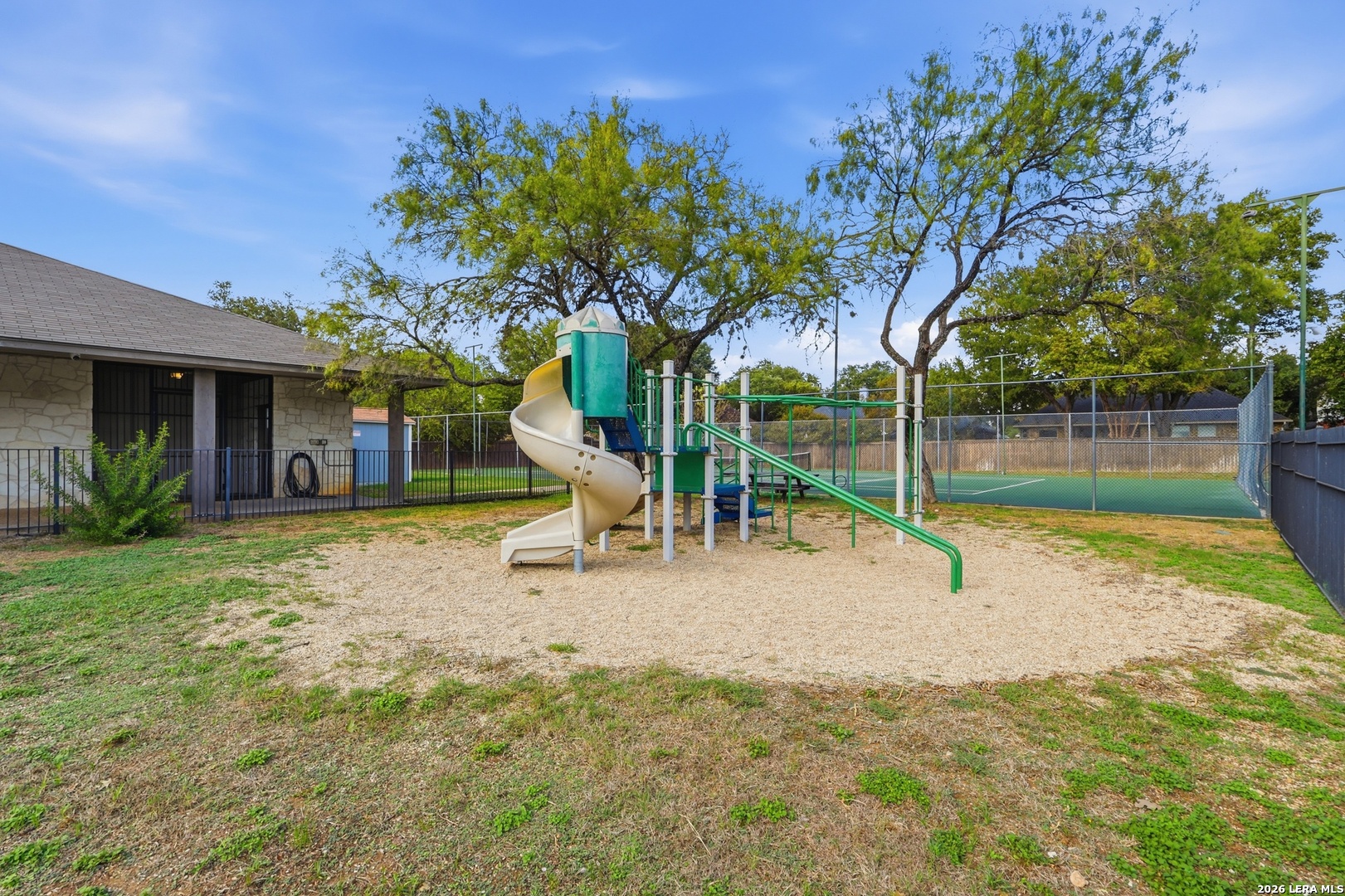 9423 Camino Venado, Helotes, TX 78023