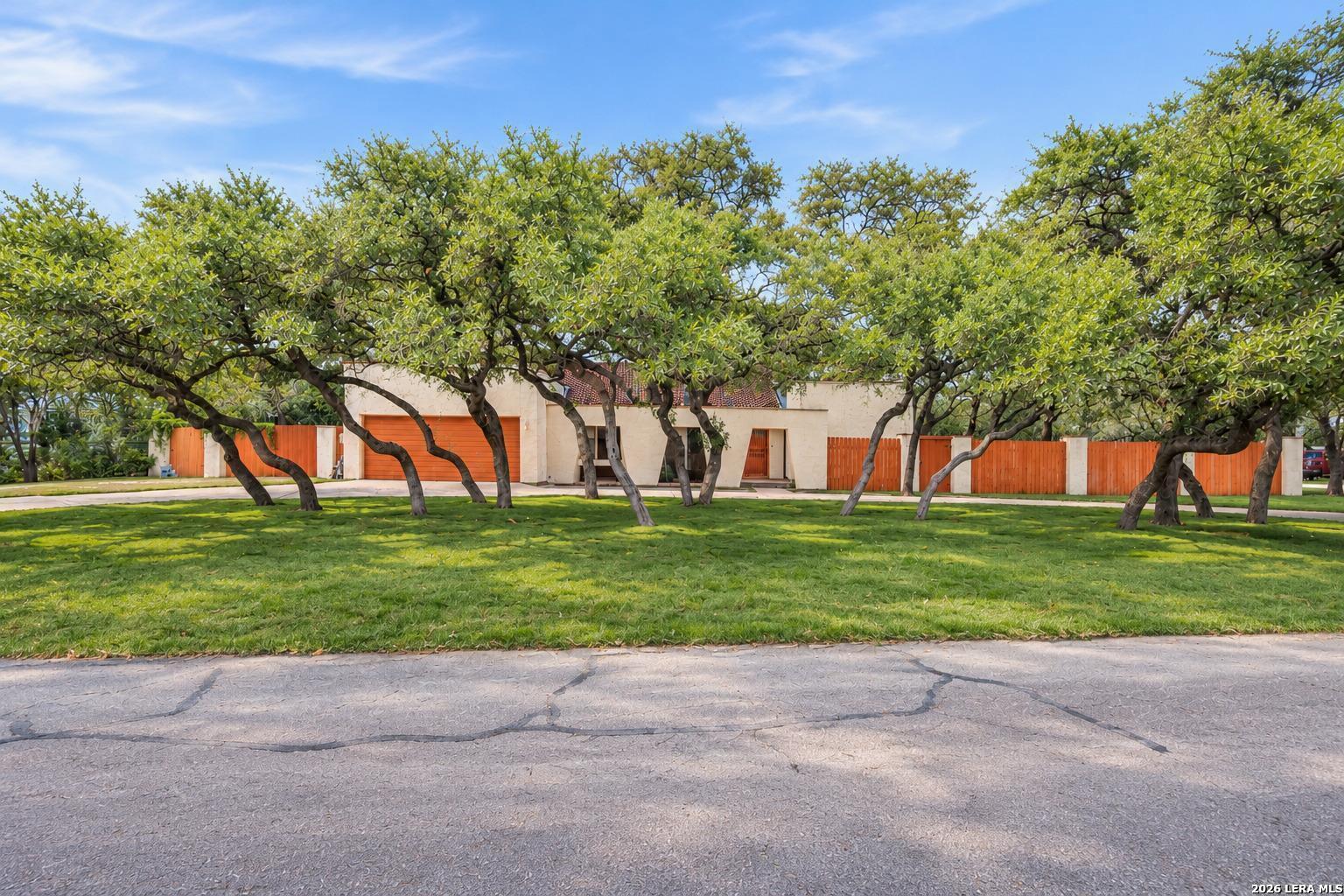 309 Fleetwood Dr, San Antonio, TX 78232