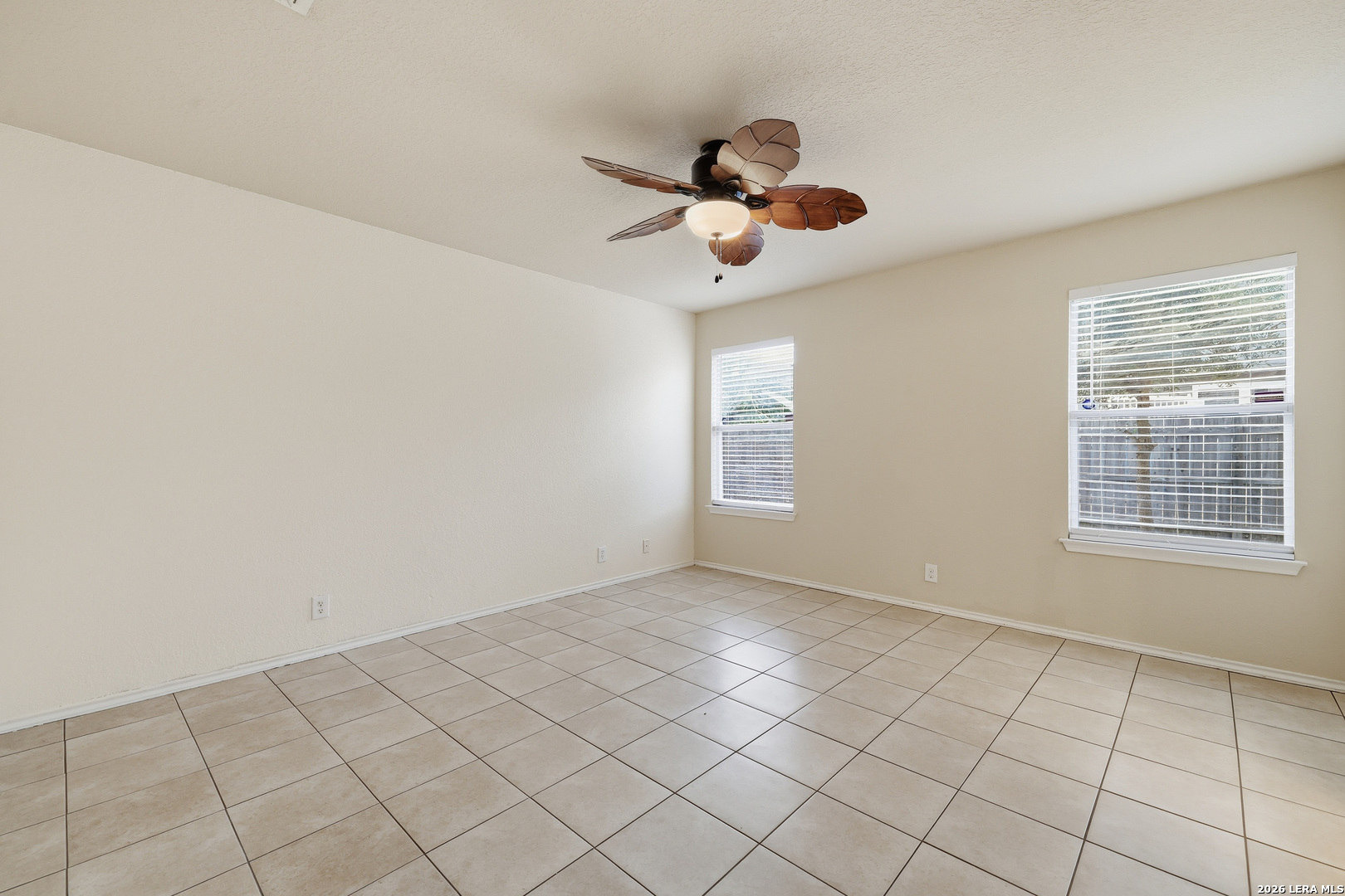 419 Dolly Dr, Converse, TX 78109