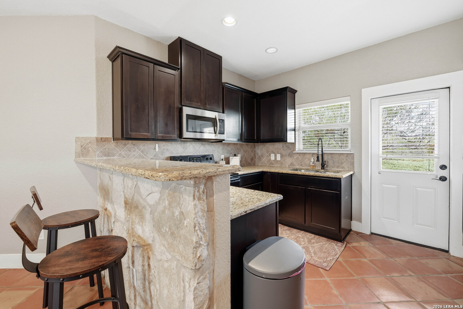 1260 County Road 361, La Vernia, TX 78121