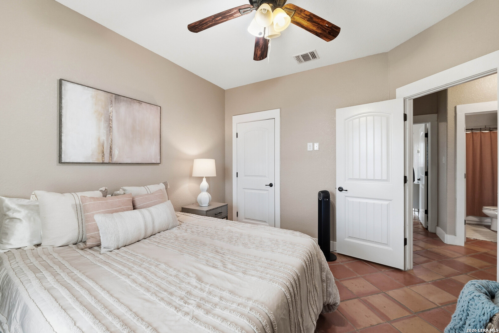 1260 County Road 361, La Vernia, TX 78121