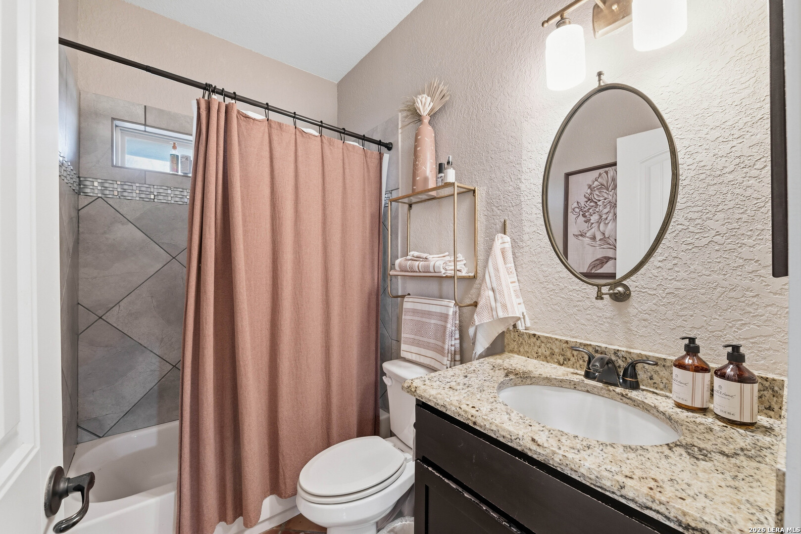 1260 County Road 361, La Vernia, TX 78121
