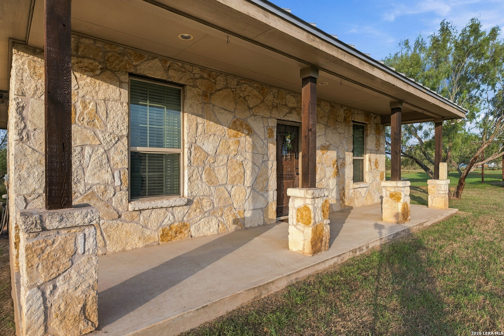 1260 County Road 361, La Vernia, TX 78121