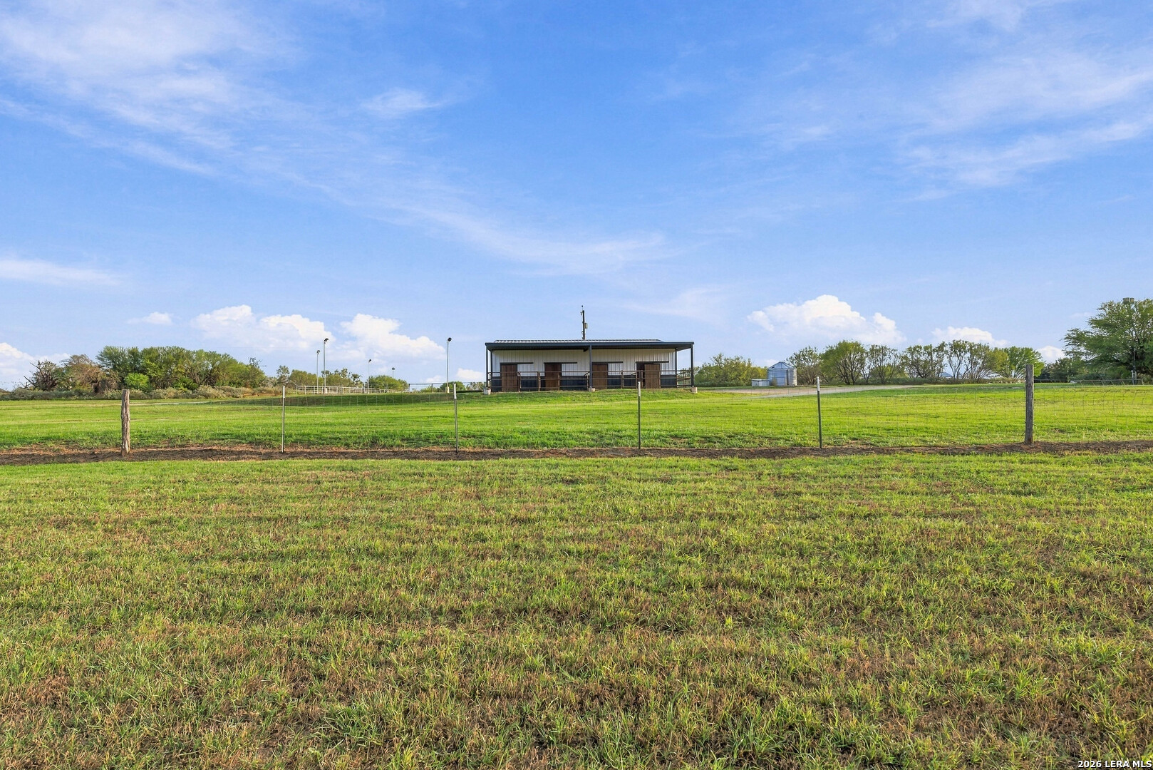1260 County Road 361, La Vernia, TX 78121