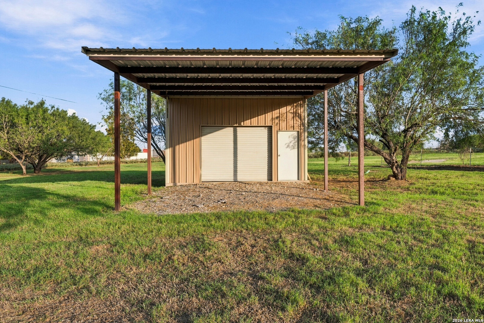 1260 County Road 361, La Vernia, TX 78121