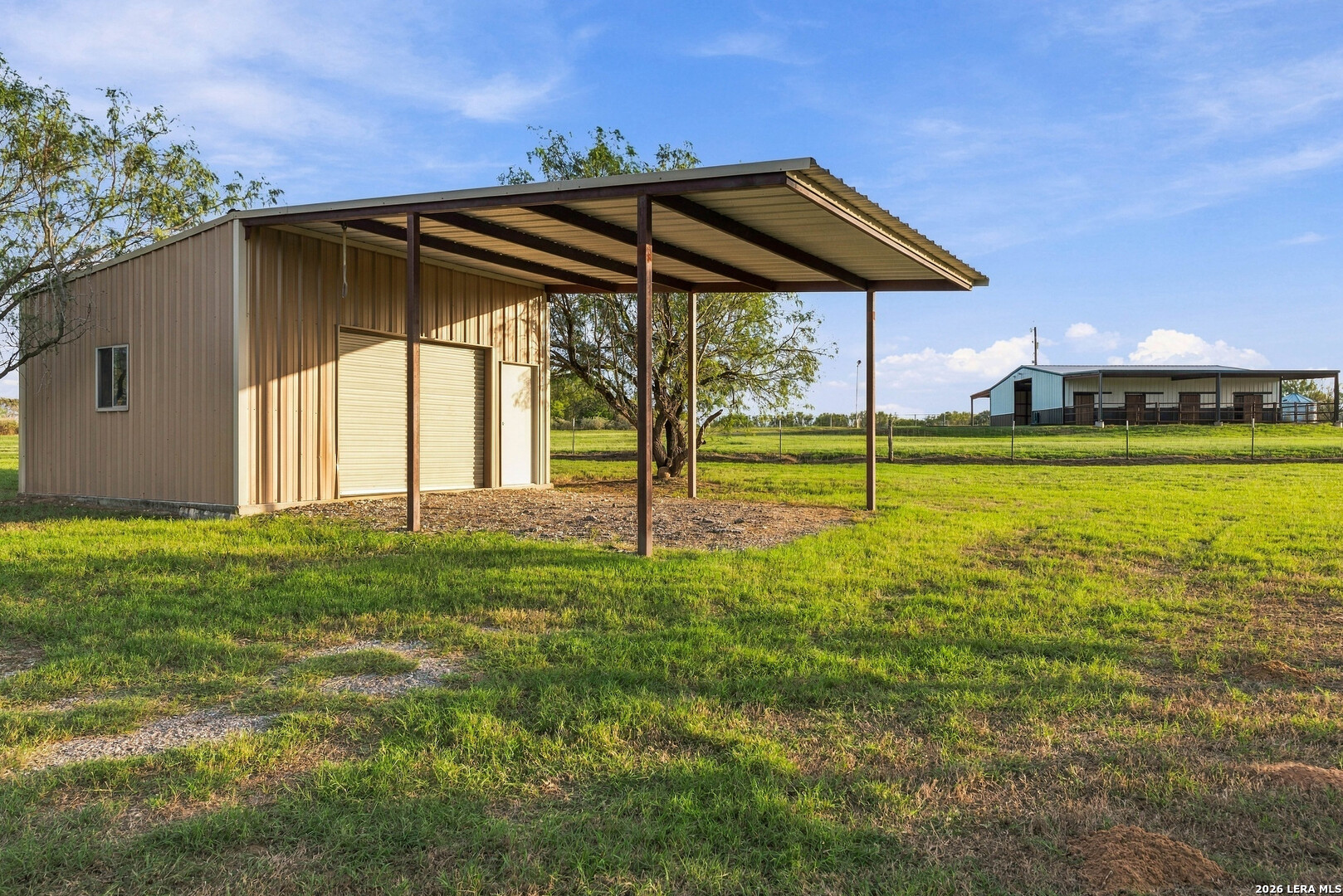 1260 County Road 361, La Vernia, TX 78121