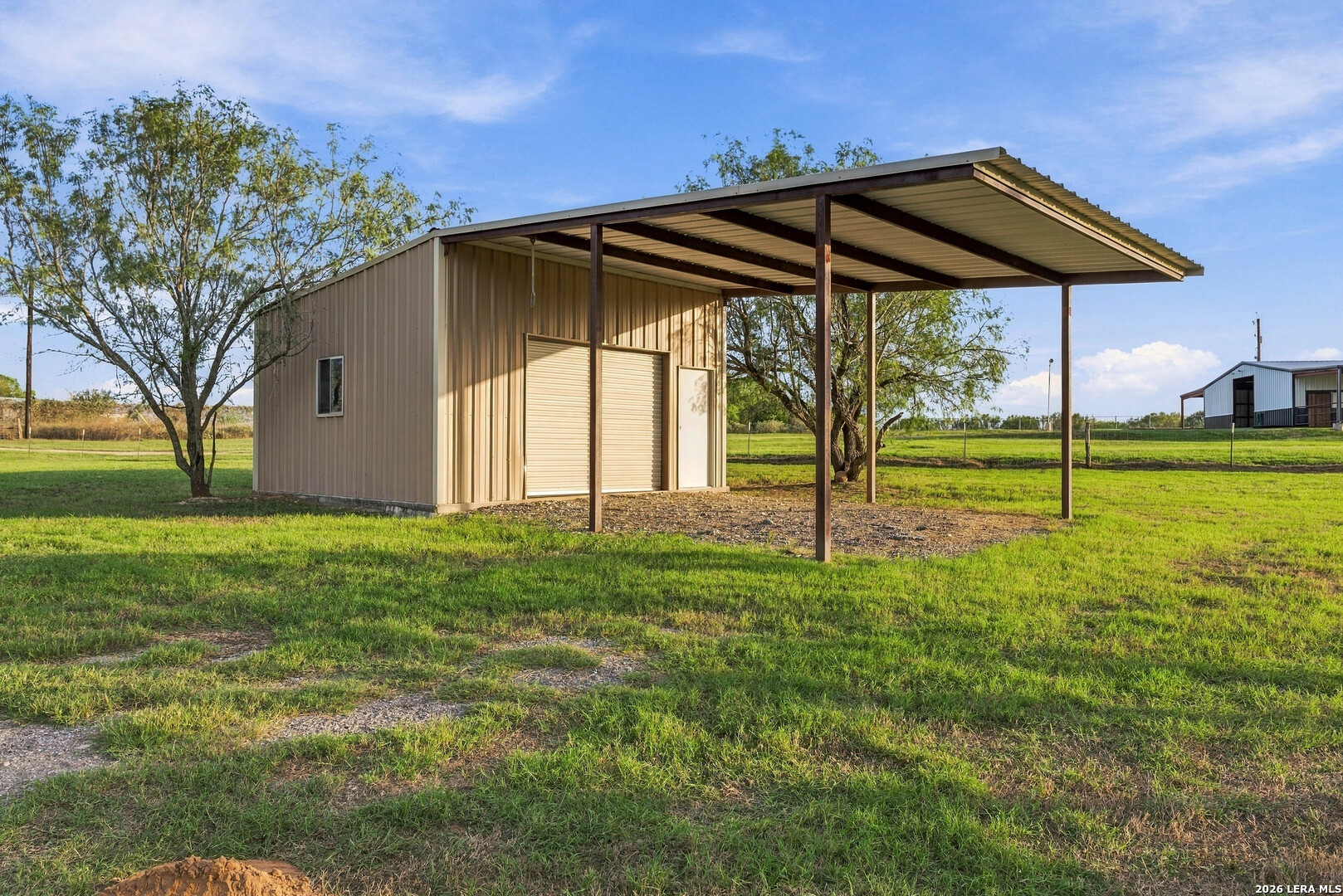 1260 County Road 361, La Vernia, TX 78121