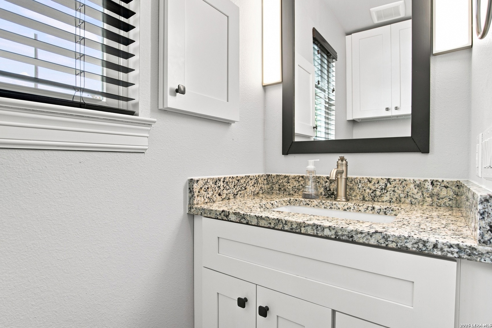 9542 Majestic Oak Cir, San Antonio, TX 78255