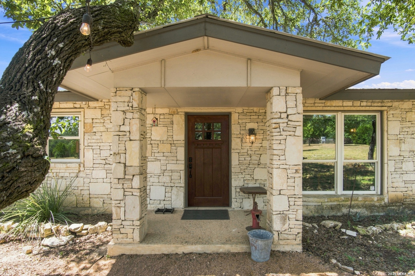 9542 Majestic Oak Cir, San Antonio, TX 78255