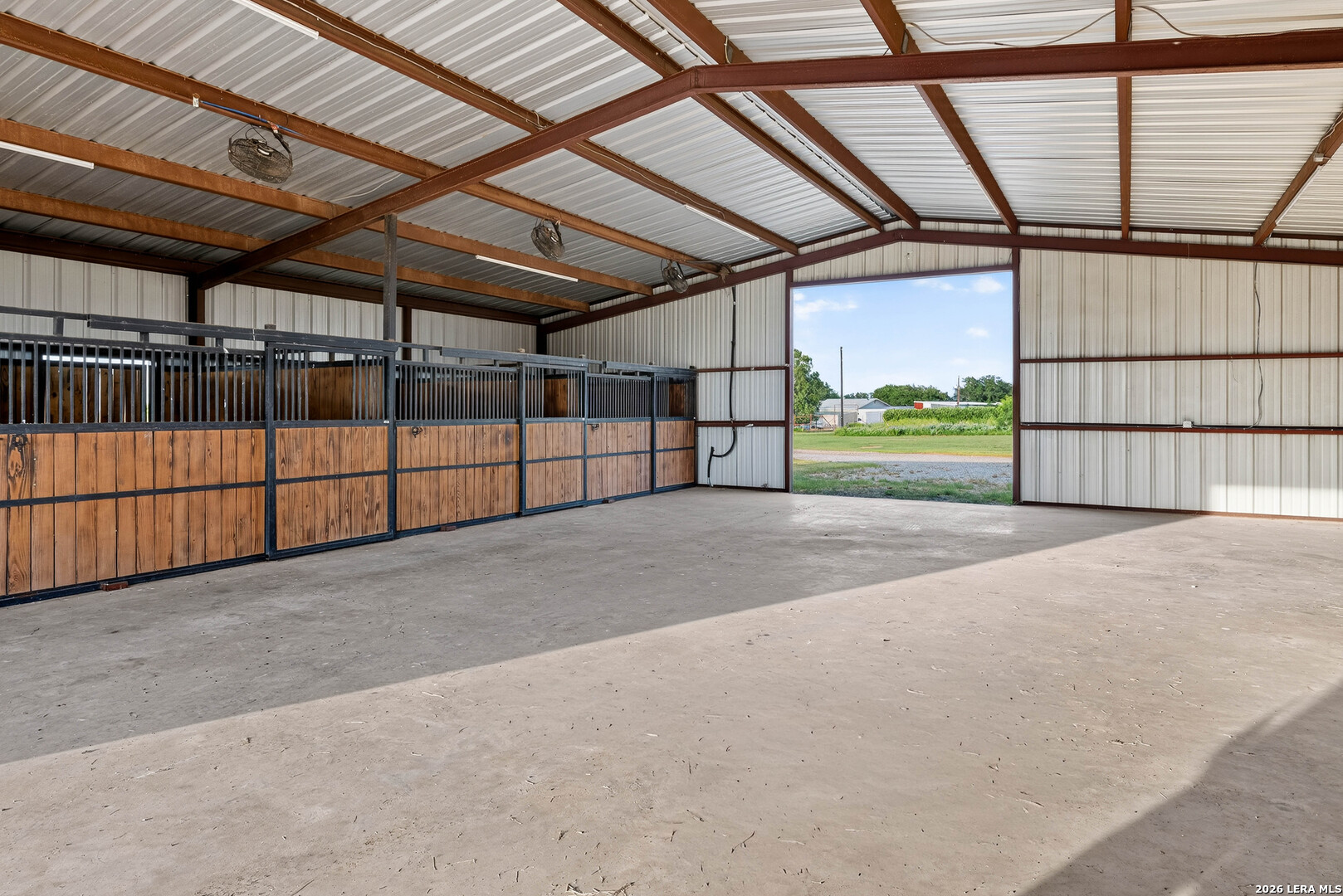 1260 County Road 361, La Vernia, TX 78121
