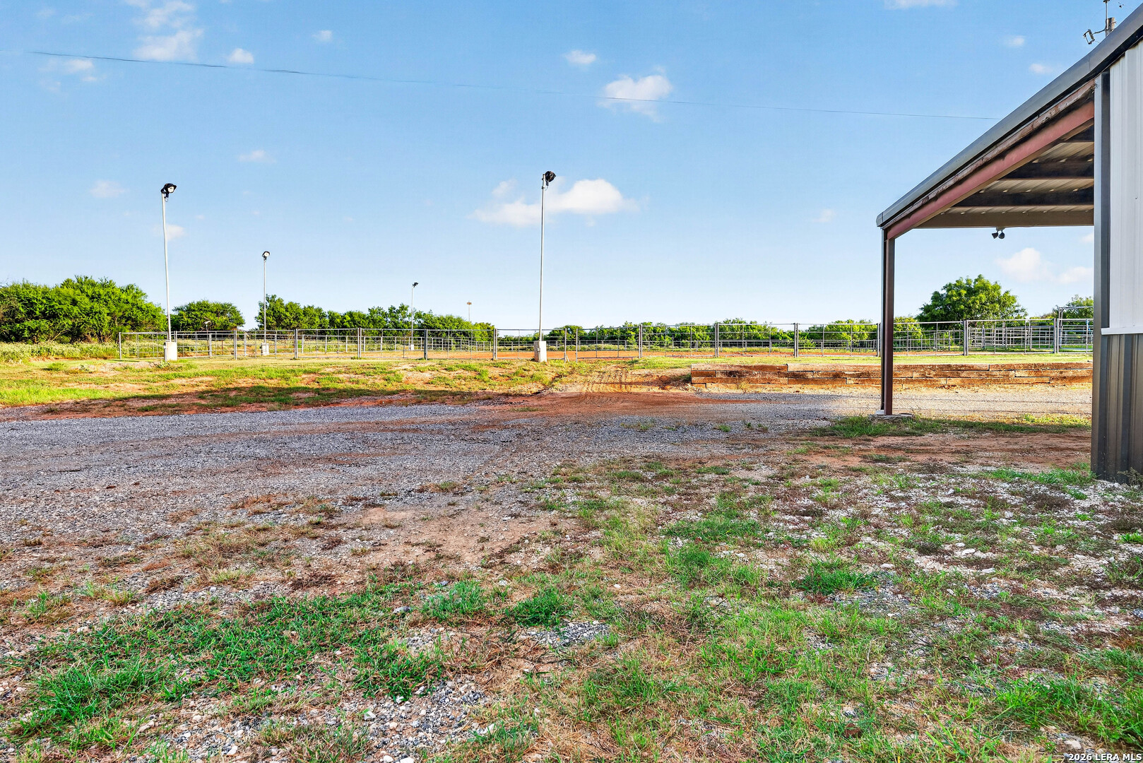 1260 County Road 361, La Vernia, TX 78121