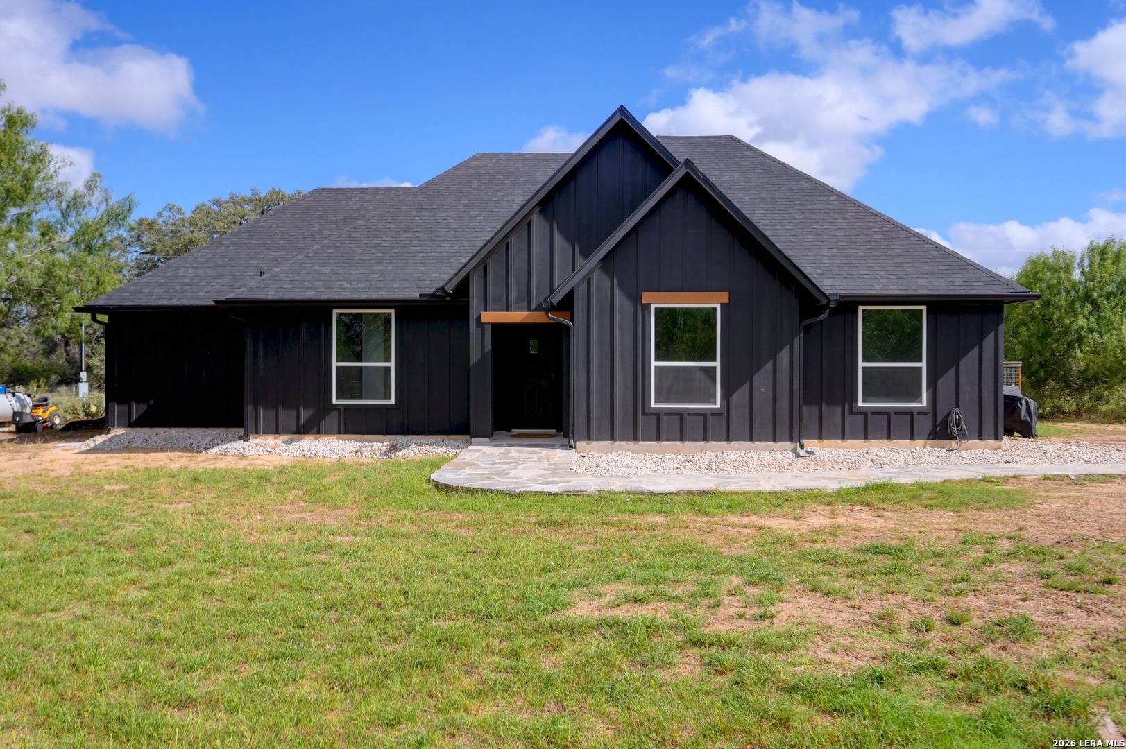 Property photo for 2525 TOMBLIN RD, Bigfoot, TX