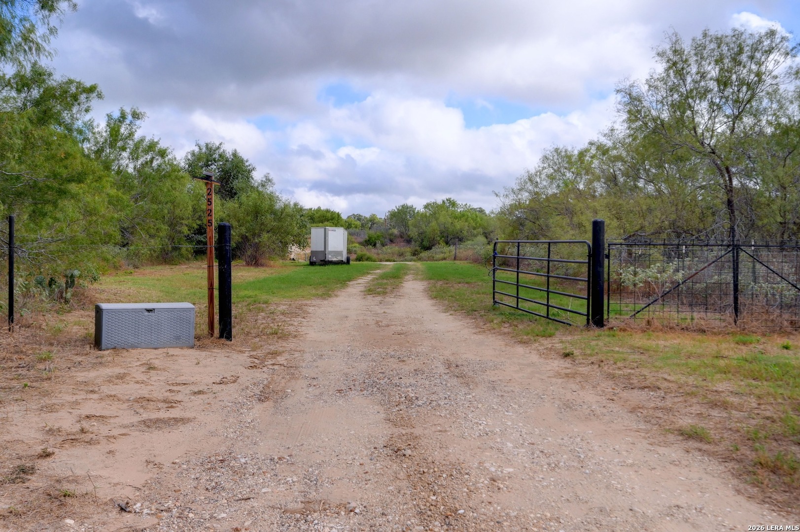 2525 TOMBLIN RD, Bigfoot, TX 78005