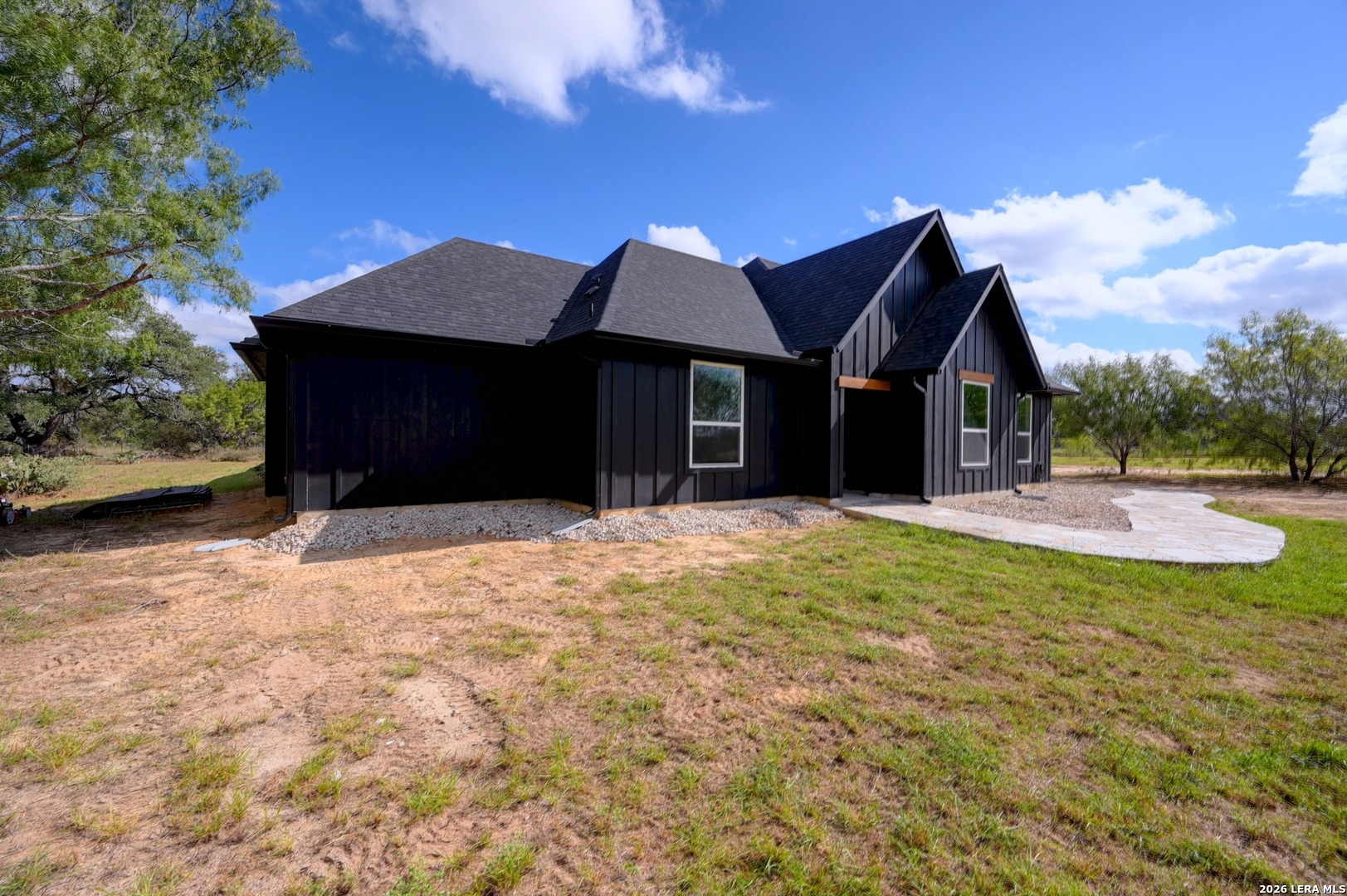 2525 TOMBLIN RD, Bigfoot, TX 78005