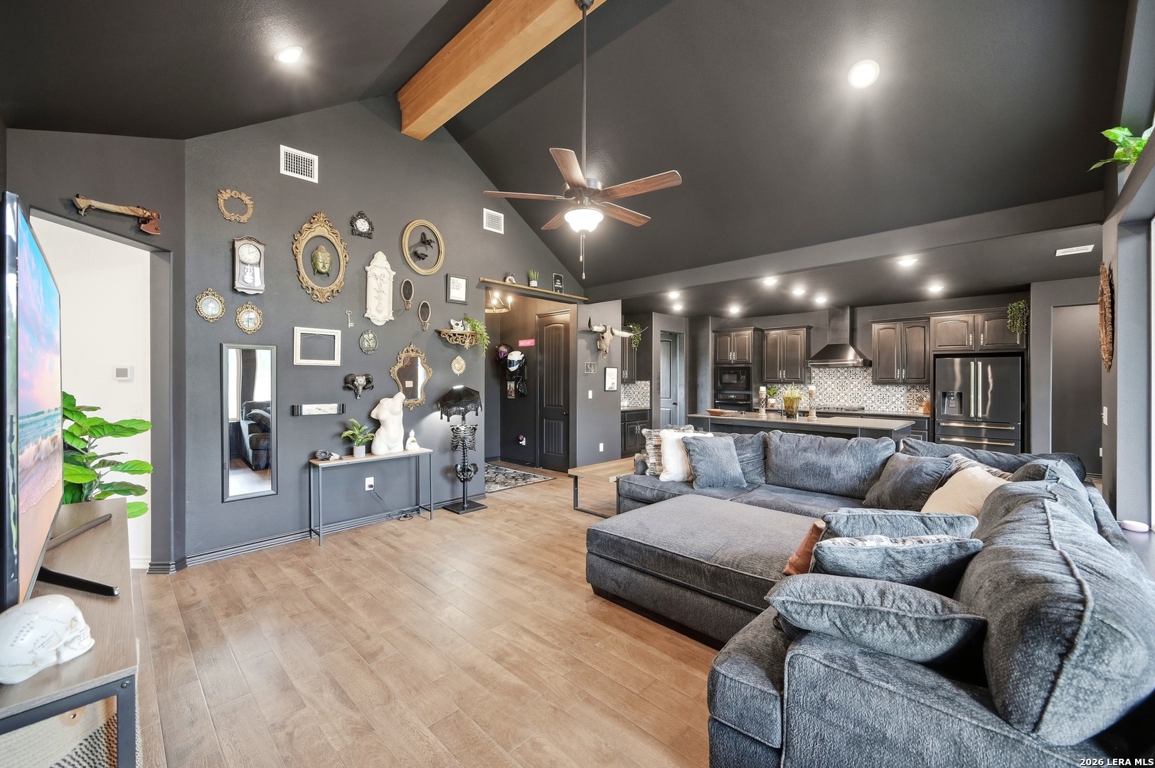 2525 TOMBLIN RD, Bigfoot, TX 78005