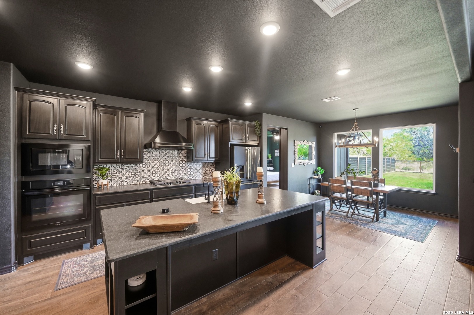 2525 TOMBLIN RD, Bigfoot, TX 78005