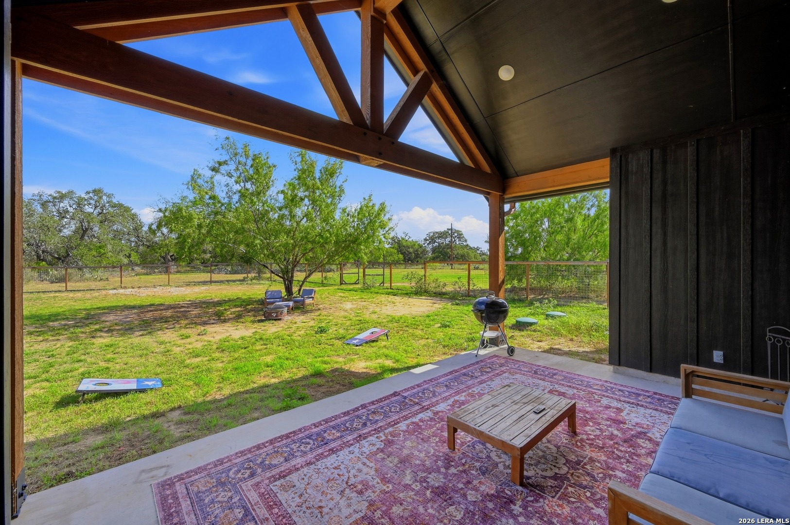 2525 TOMBLIN RD, Bigfoot, TX 78005