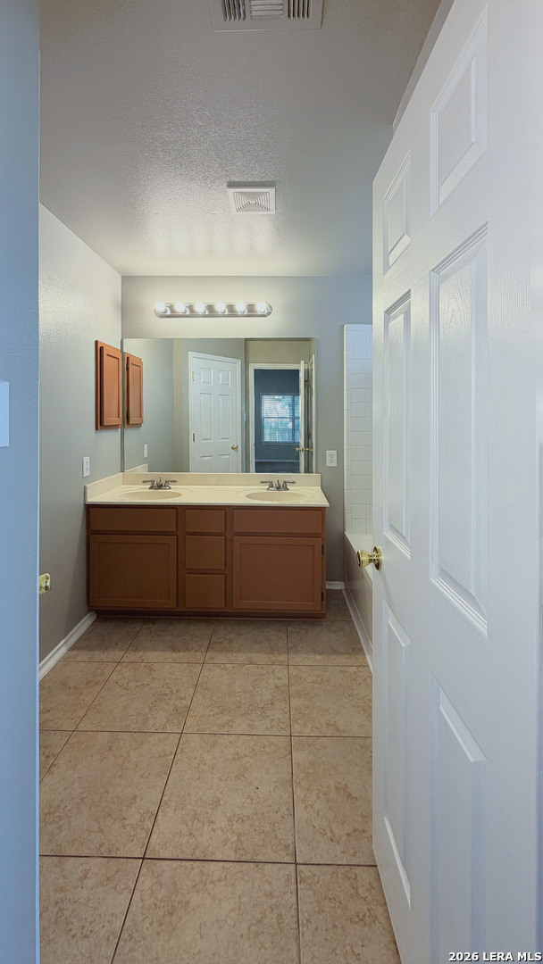 5135 Stormy Breeze, San Antonio, TX 78247