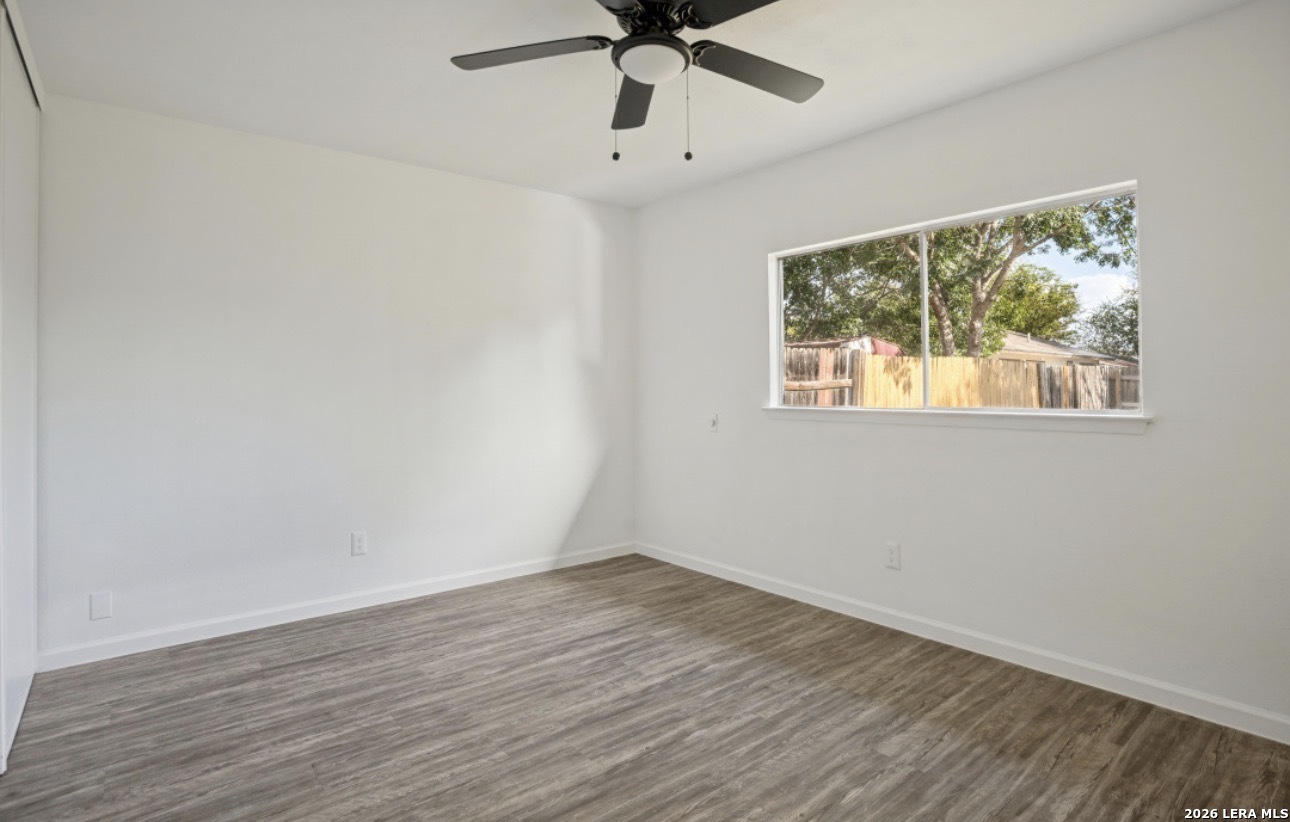 9506 CLIFF WAY ST, San Antonio, TX 78250
