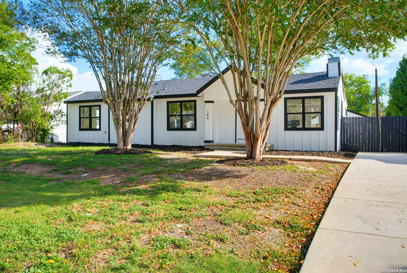 Property photo for 146 Larchmont, San Antonio, TX