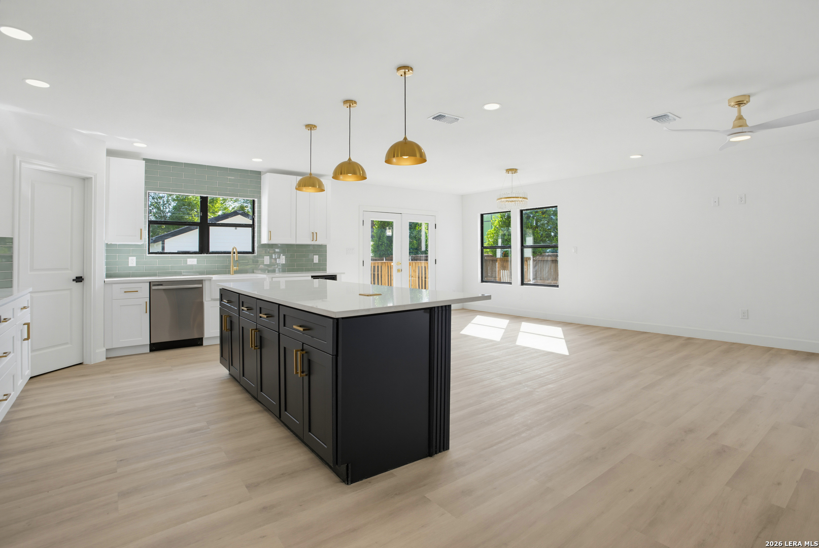 146 Larchmont, San Antonio, TX 78209