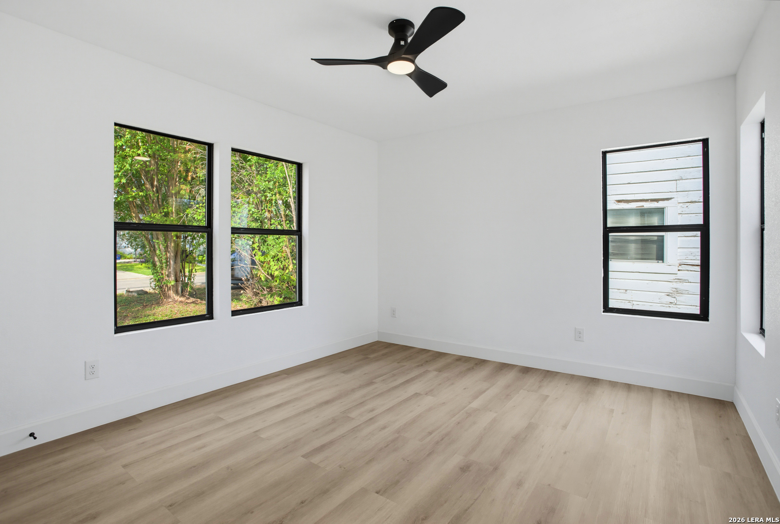146 Larchmont, San Antonio, TX 78209