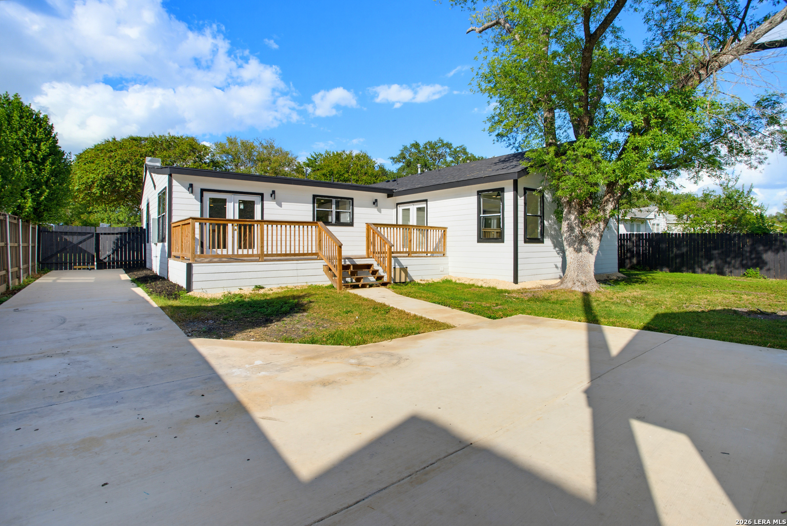 146 Larchmont, San Antonio, TX 78209