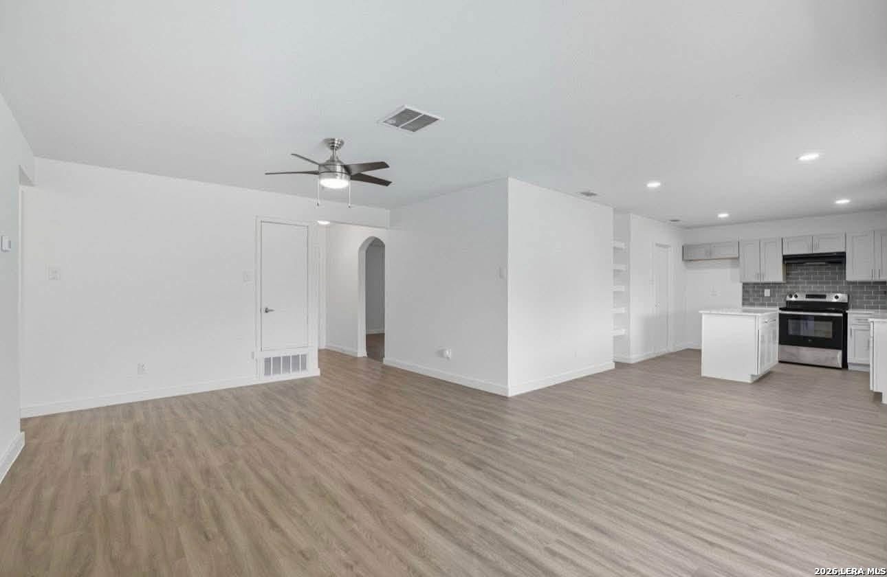 3834 PIPERS CREST ST, San Antonio, TX 78251