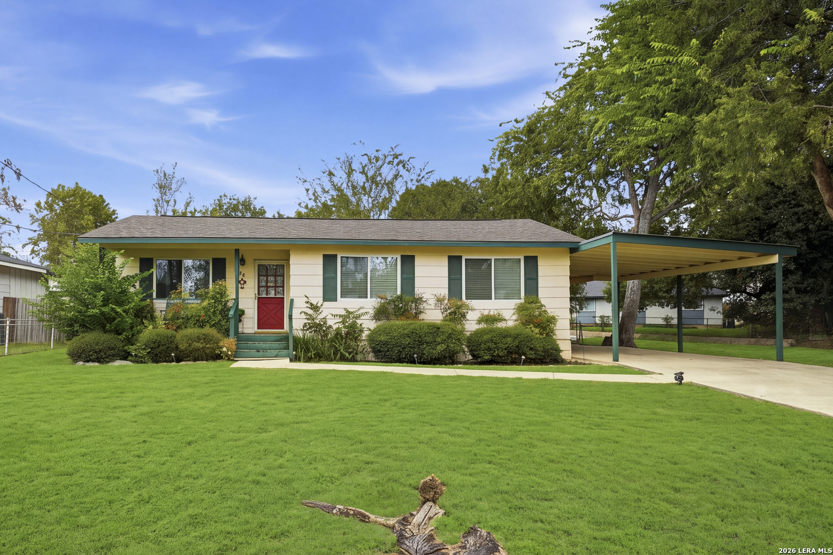 Property photo for 326 E THEISSEN ST, Boerne, TX