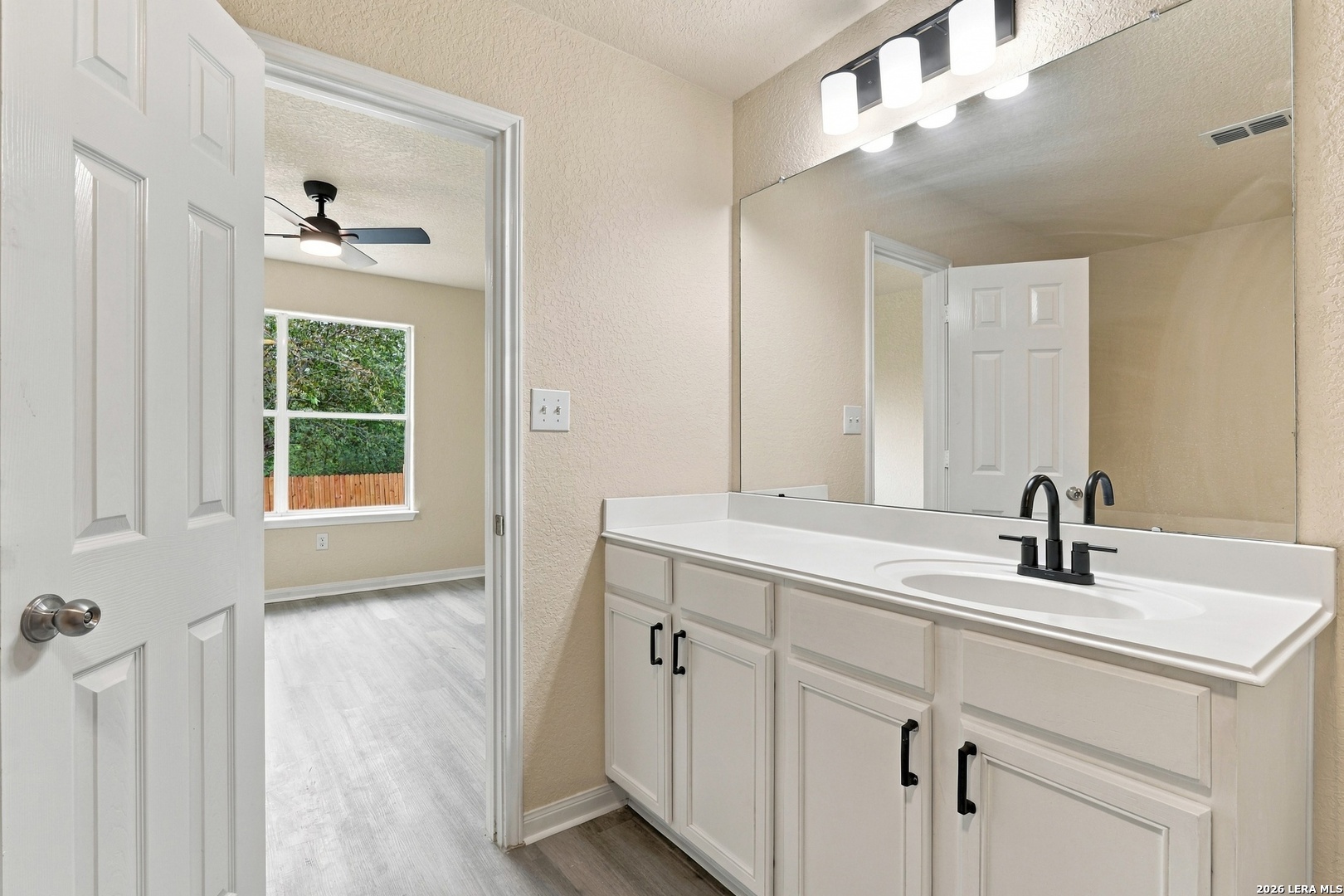 5659 FOREST CYN, San Antonio, TX 78252