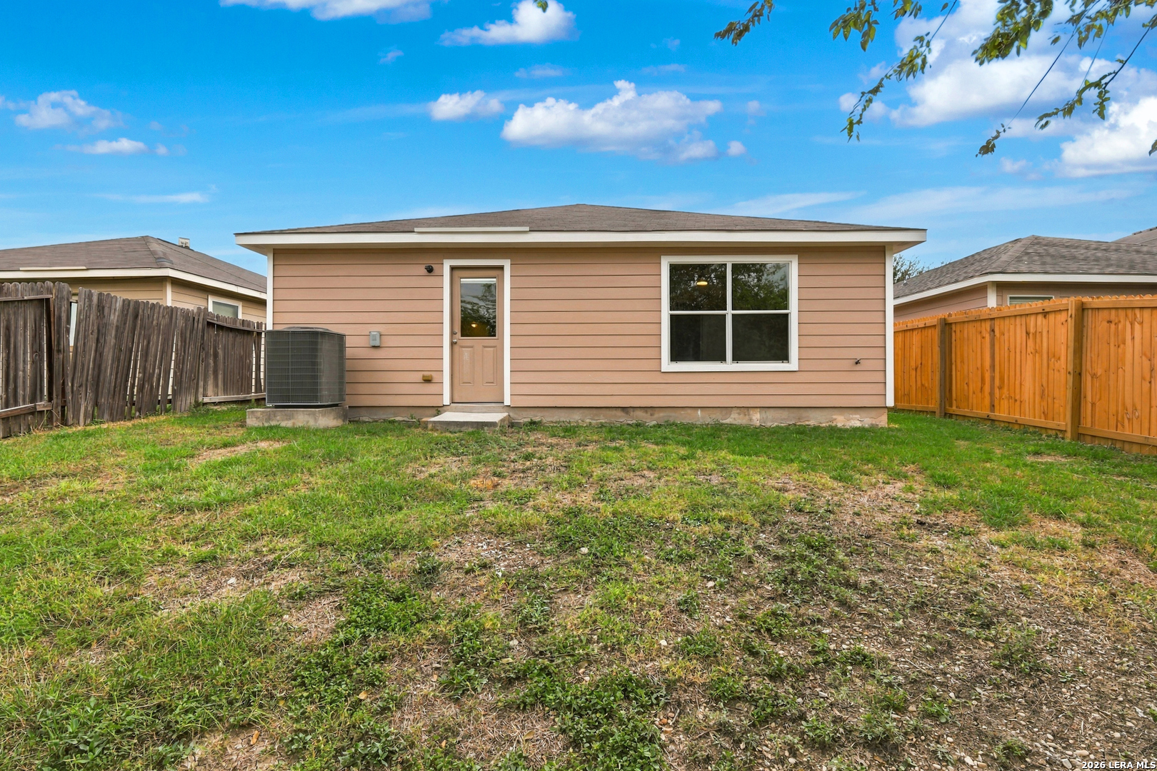 5659 FOREST CYN, San Antonio, TX 78252