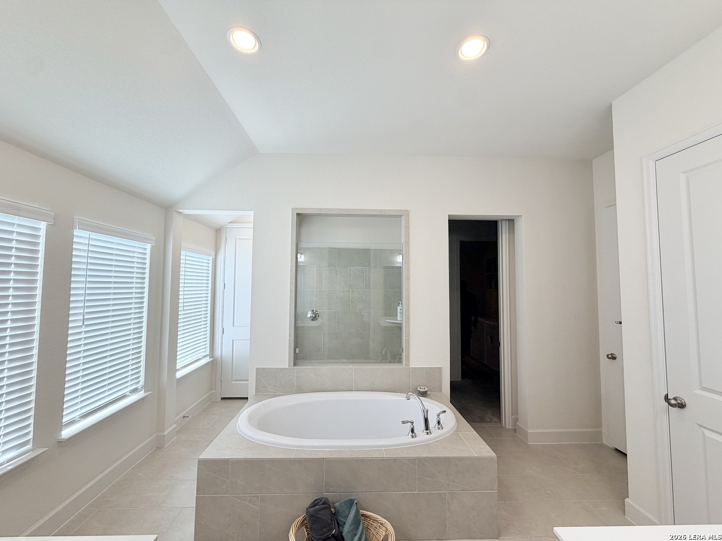 2938 Vistablue Lane, San Antonio, TX 78245