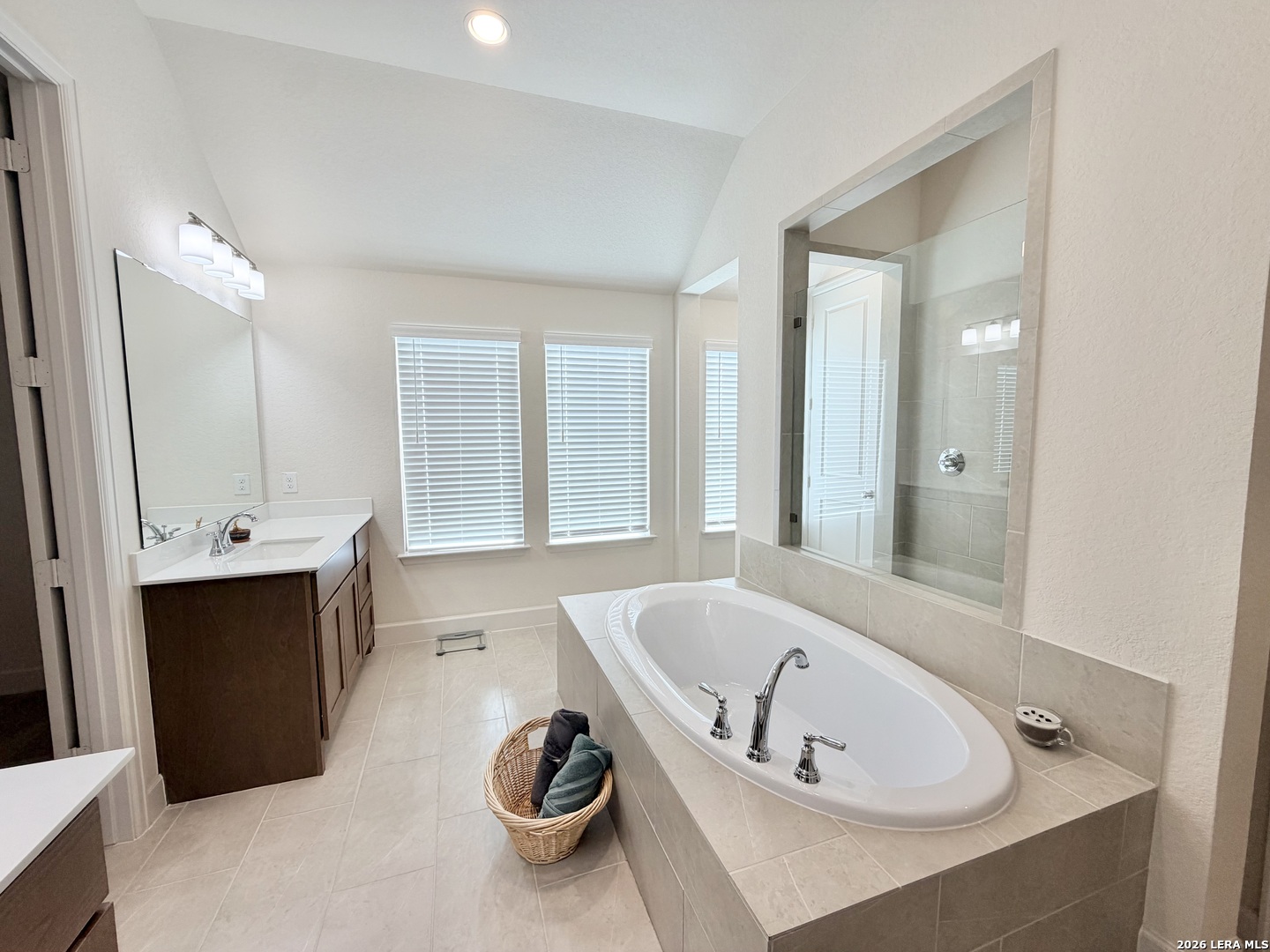 2938 Vistablue Lane, San Antonio, TX 78245