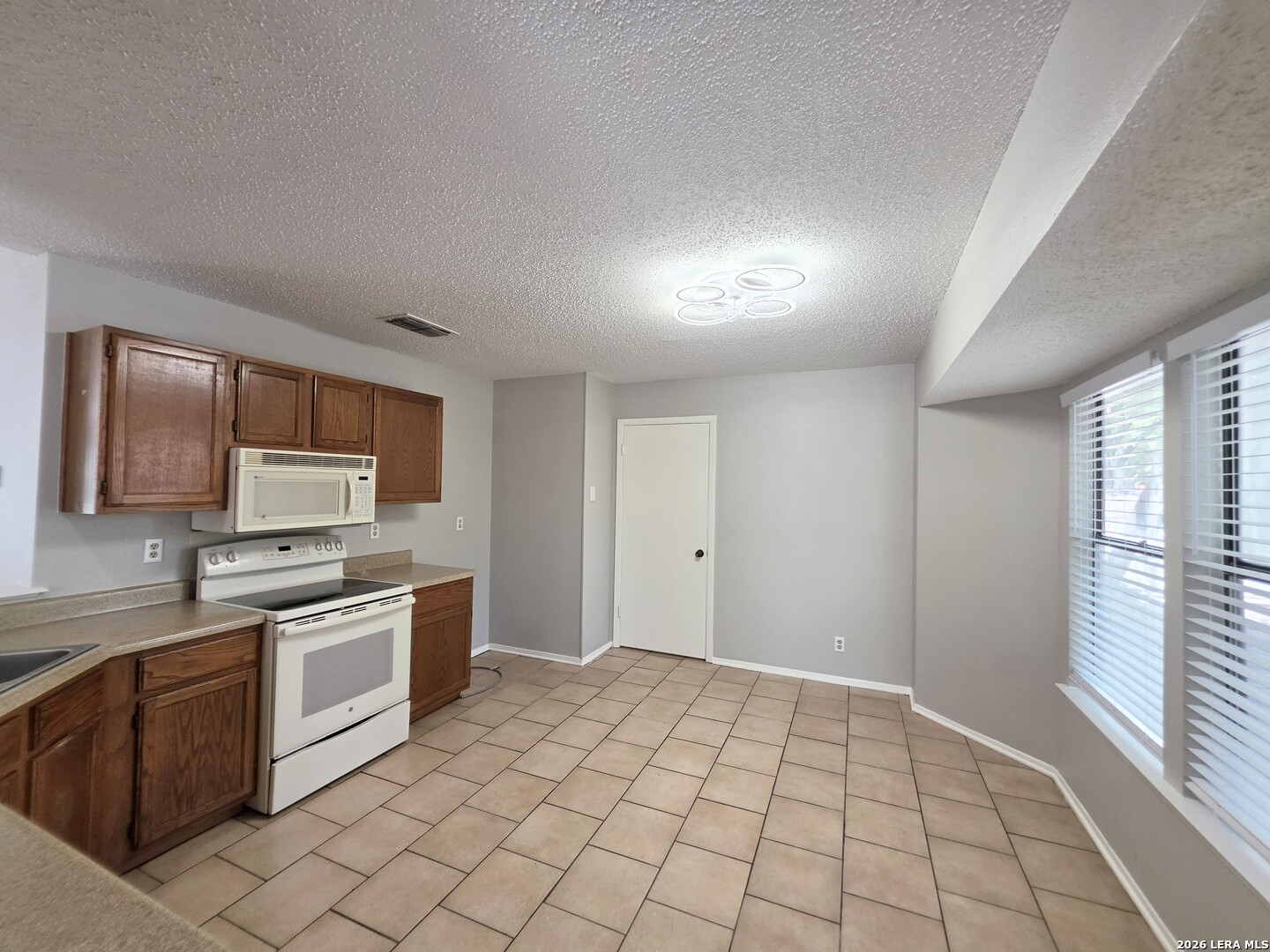 3315 FALCON GROVE DR, San Antonio, TX 78247