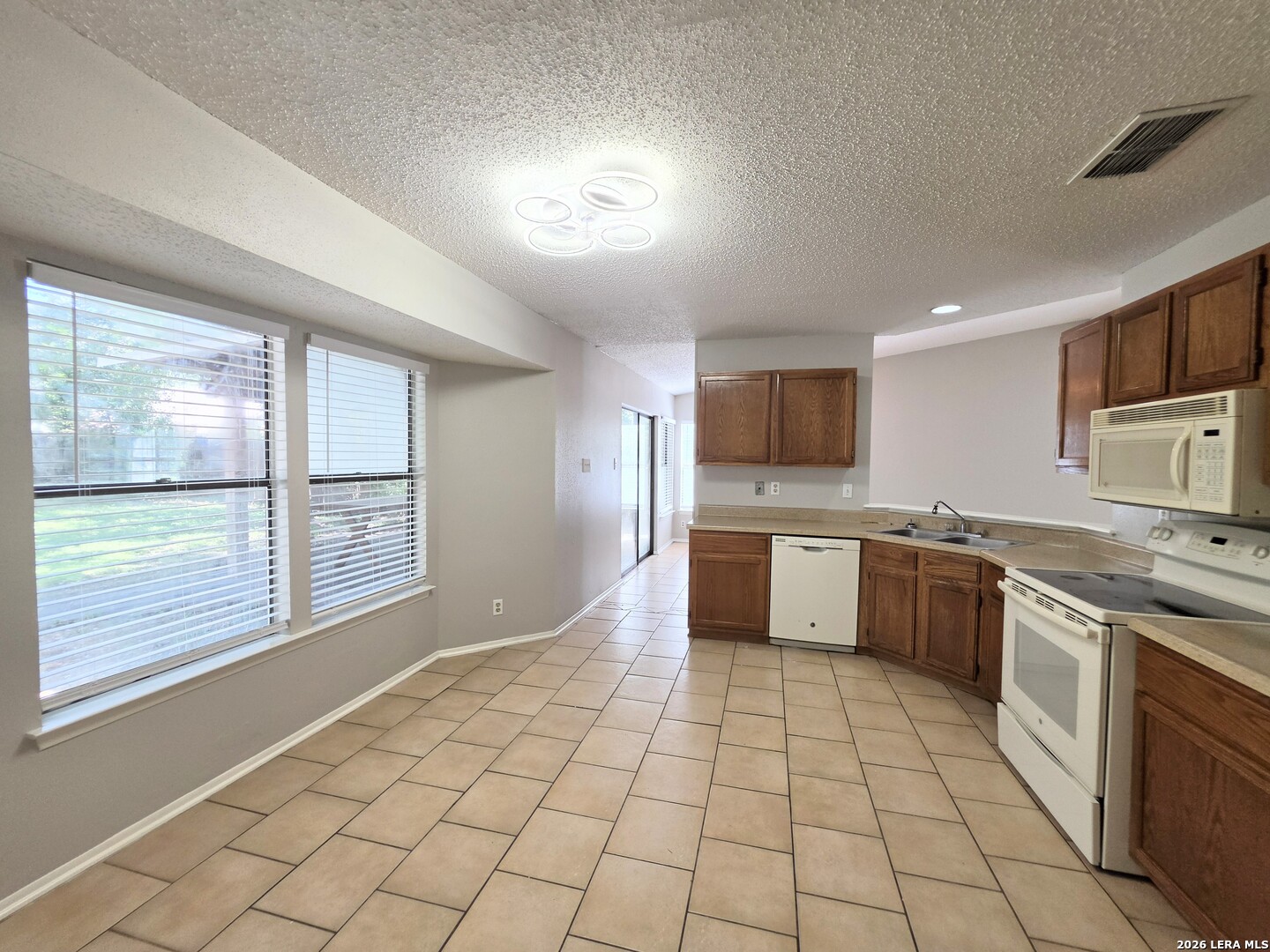 3315 FALCON GROVE DR, San Antonio, TX 78247