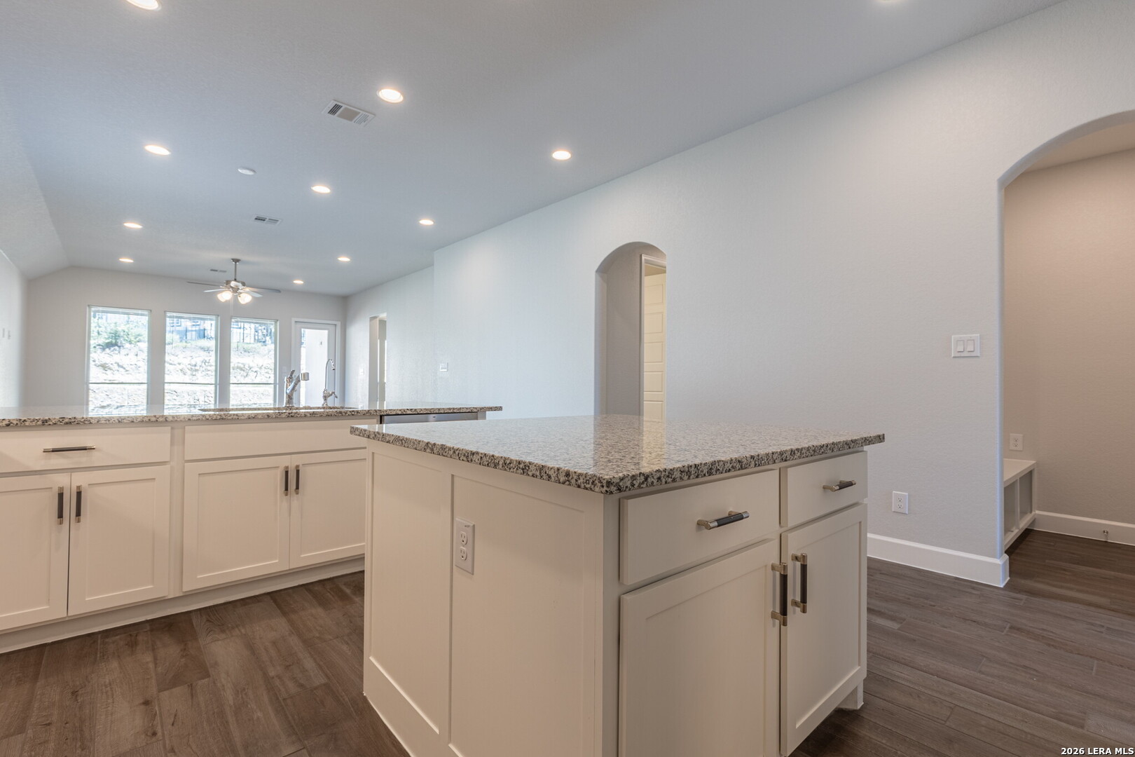 221 Navarro, Boerne, TX 78006