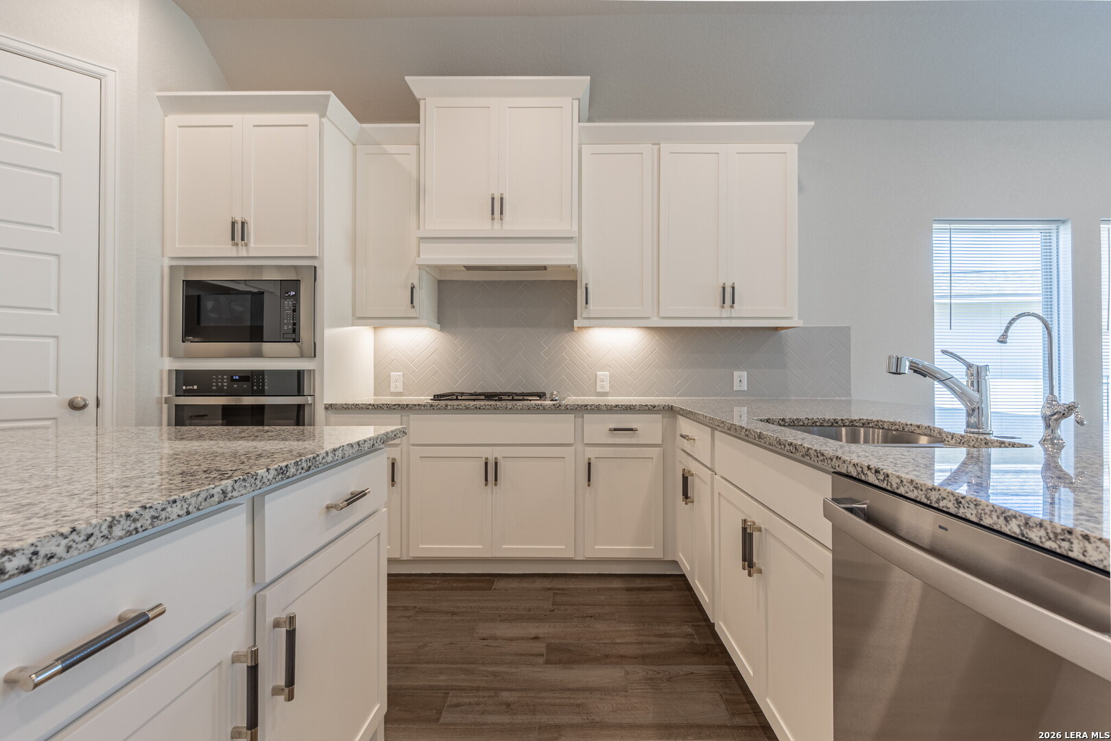 221 Navarro, Boerne, TX 78006