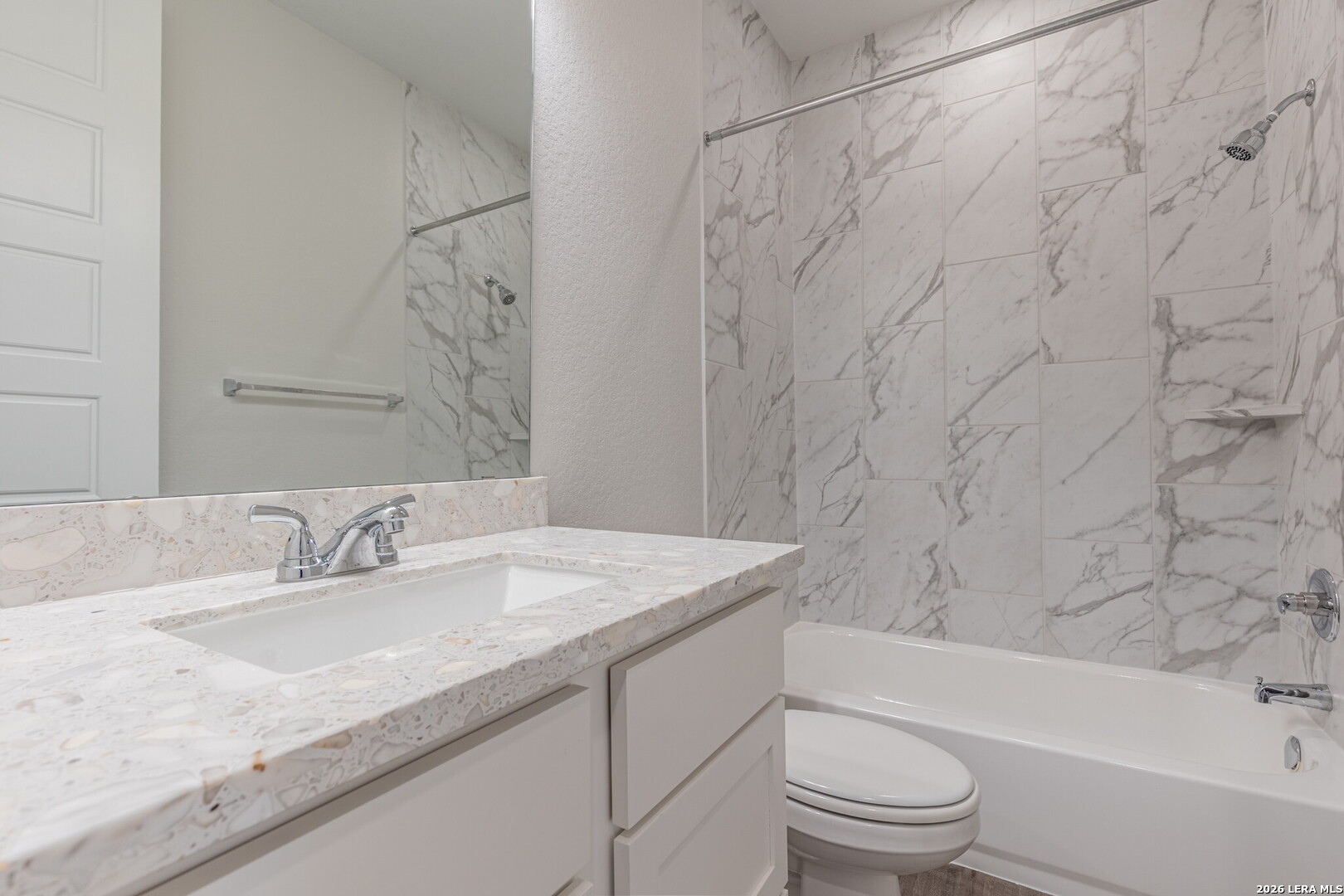 221 Navarro, Boerne, TX 78006