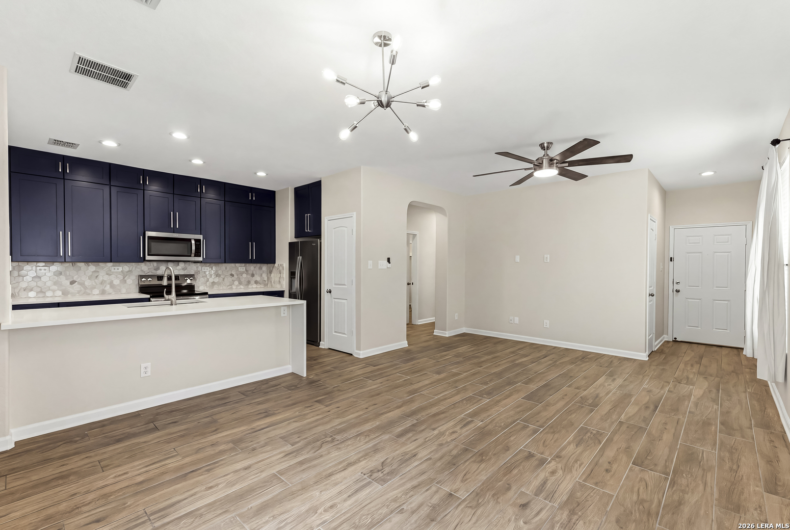 1043 Sundance Ft, San Antonio, TX 78245