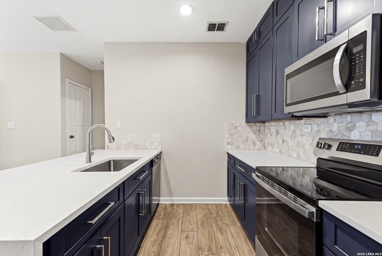 1043 Sundance Ft, San Antonio, TX 78245