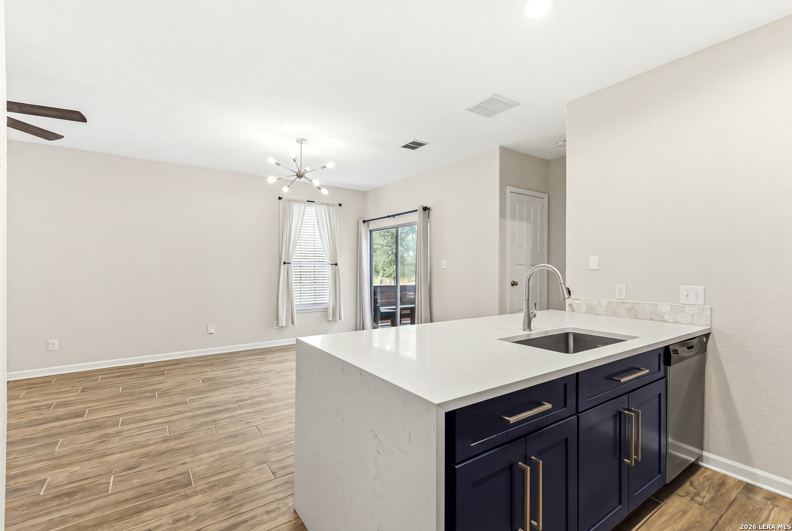 1043 Sundance Ft, San Antonio, TX 78245